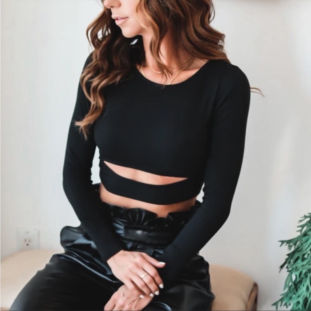Adika cropped long sleeve
